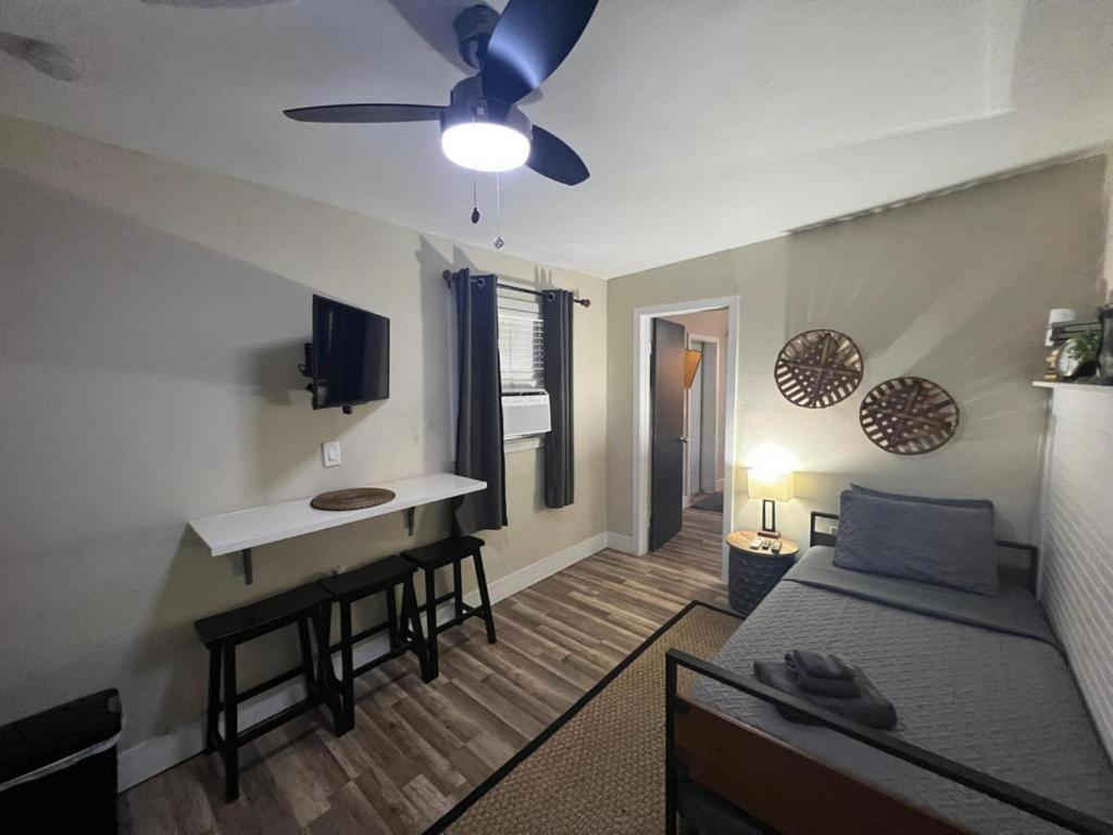 Designed Private Suites In ไมอามี ภายนอก รูปภาพ